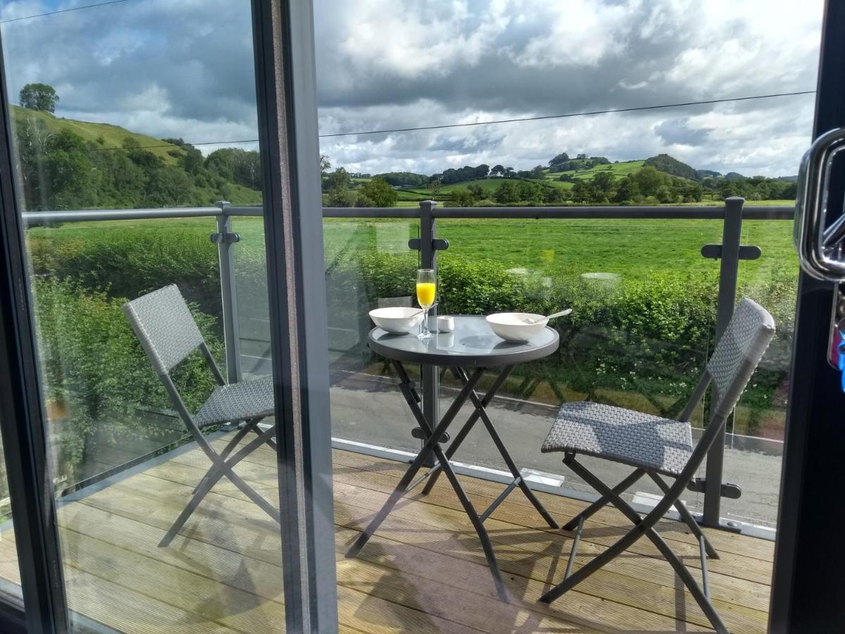 Gerycastell Luxury Holiday Apartment With Stunning Views & Ev Station Point Carmarthen Zewnętrze zdjęcie