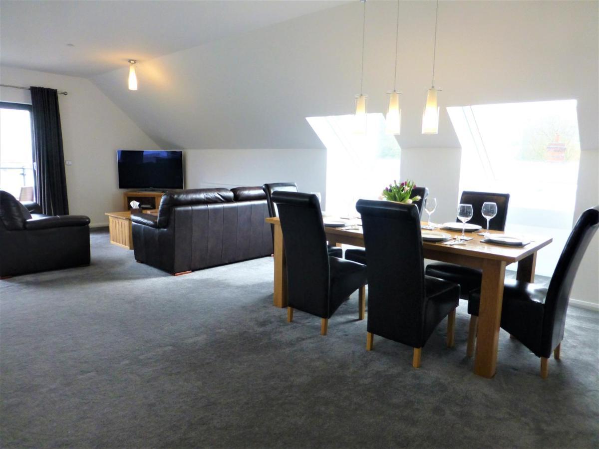 Gerycastell Luxury Holiday Apartment With Stunning Views & Ev Station Point Carmarthen Zewnętrze zdjęcie